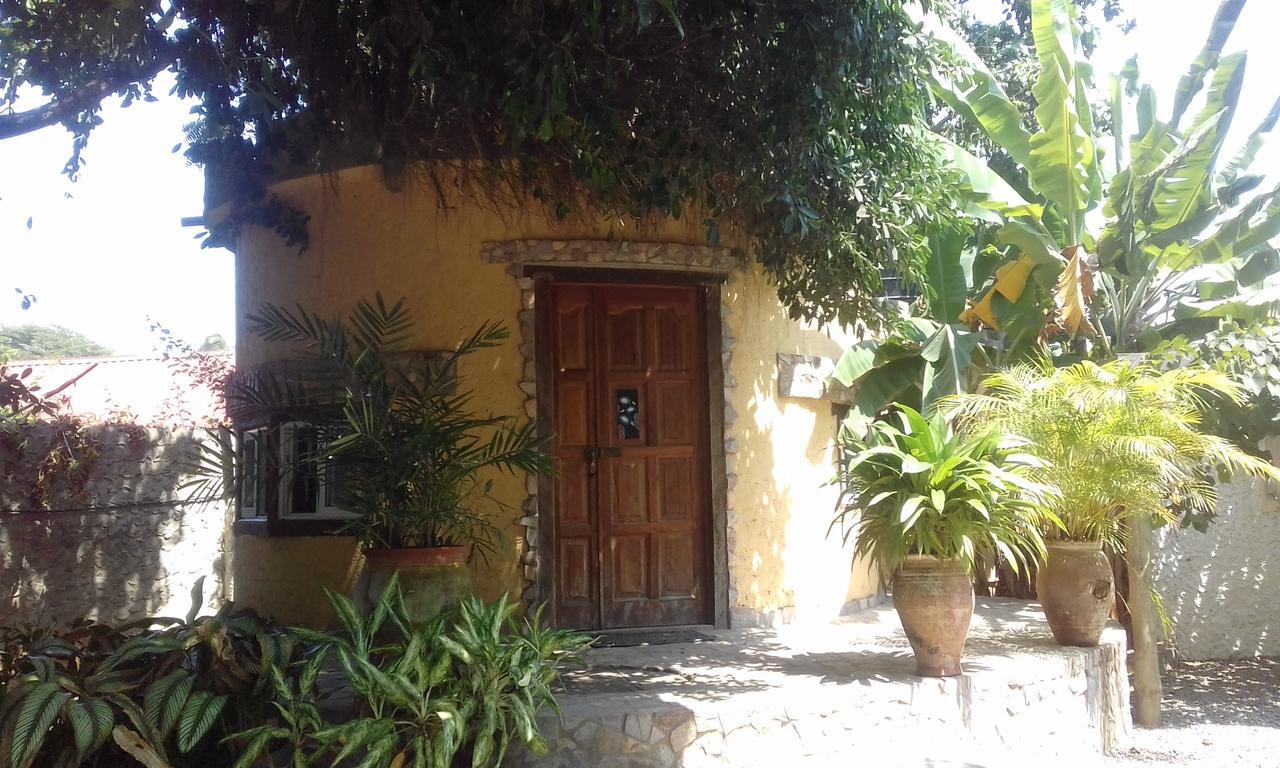 Kokrobite Garden Ngoại thất bức ảnh